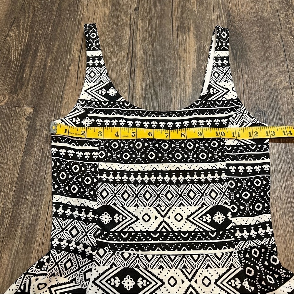 Divided Black And White Short Sleeves Fit and Flare Mini Dress Size 4 - Picture 5 of 6